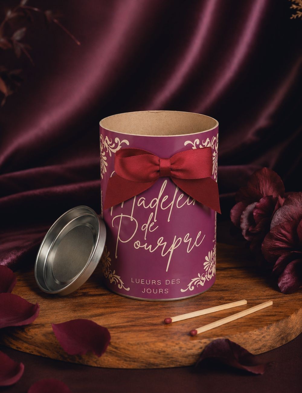 Boite cadeau Madeleine de Pourpre. Bougie parfumée. Collection Lueurs des Jours.