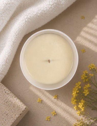 Bougie parfumée Madeleine de Pourpre. Cire végétale coco colza , cire premium sans paraffine , combustion propre.