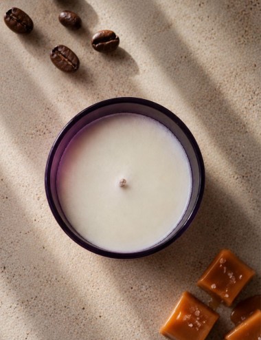 Bougie parfumée en cire végétale colza coco.100% d'origine naturelle.Sans paraffine. Madeleine de Pourpre