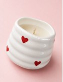 Bougie parfumée coulée dans une tasse en céramique. Senteur gourmande noisettes, chocolat et vanille.