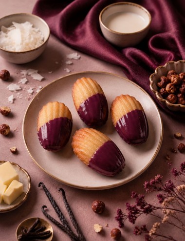 Bougies parfumées Madeleine de Pourpre. Collection gourmande. Bougies artisanales premium.