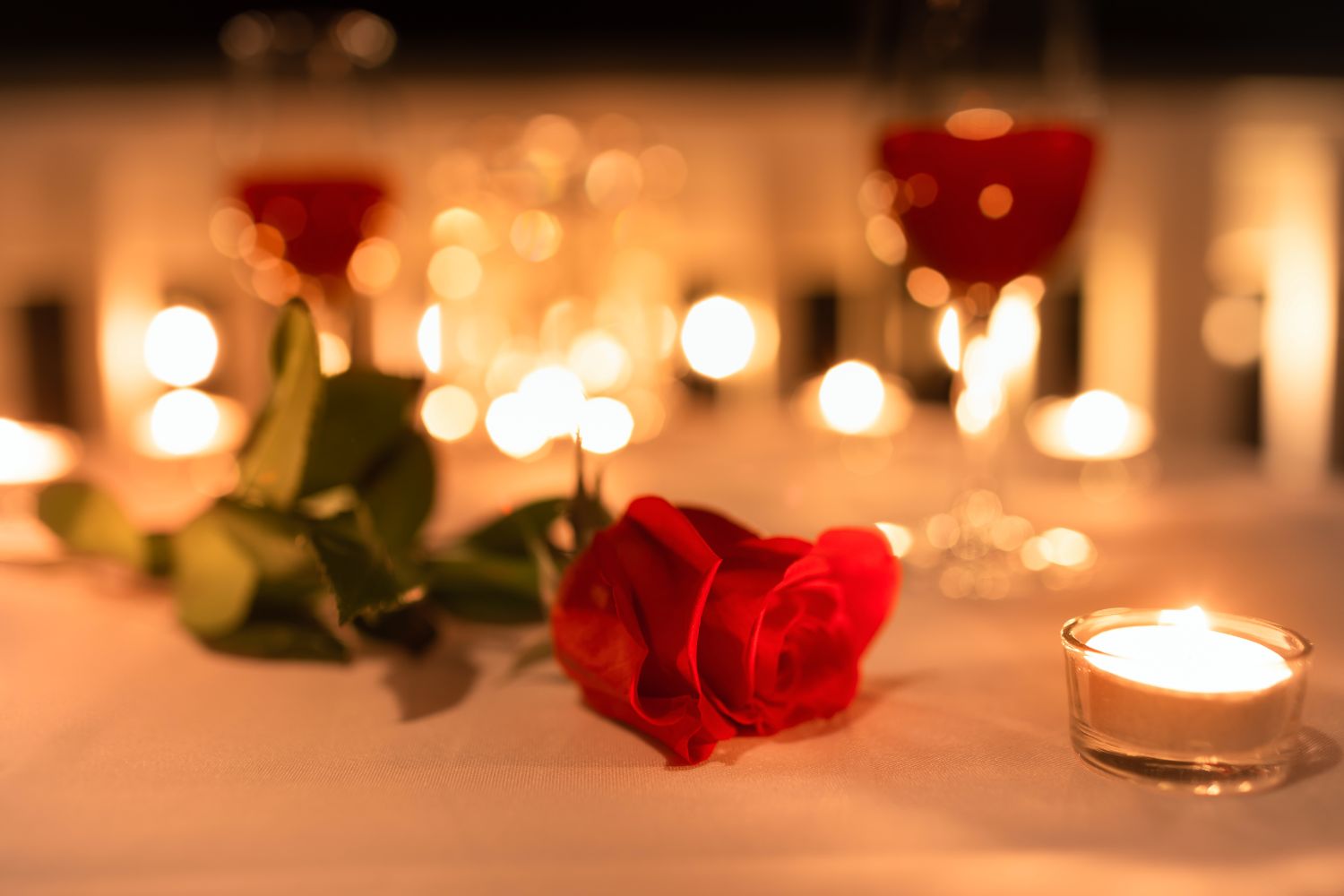 Pourquoi les bougies sont-elles devenues le symbole du romantisme?